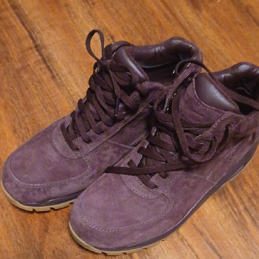 Nike Men's Deep Burgundy Suede Boots